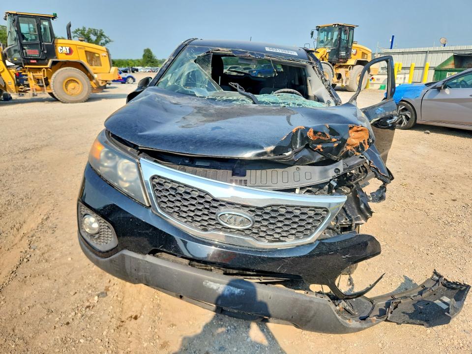 Photo 5 from auction – 2012 KIA SORENTO with VIN 5XYKT3A64CG233298