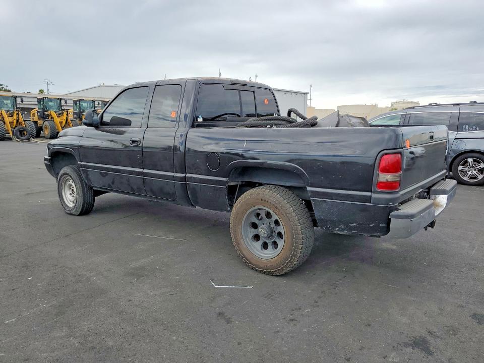 Photo 2 from auction – 2001 DODGE RAM 1500 with VIN 3B7HC13YX1M552394