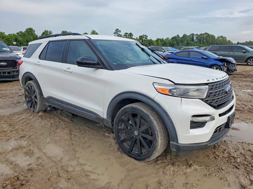 Photo 4 from auction – 2022 FORD EXPLORER with VIN 1FMSK7DH1NGB09573