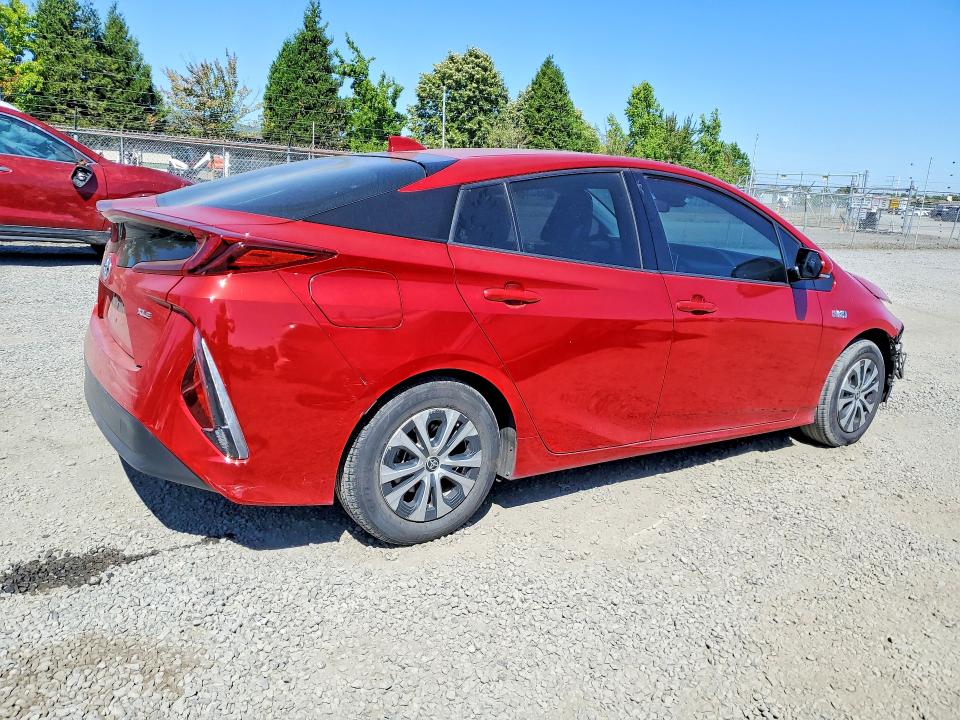Снимка 3 от търг – 2020 TOYOTA PRIUS PRIME с VIN JTDKARFP2L3132288