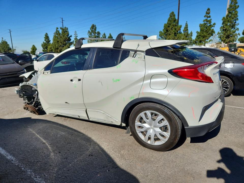 Photo 2 from auction – 2021 TOYOTA C-HR with VIN JTNKHMBX2M1122146
