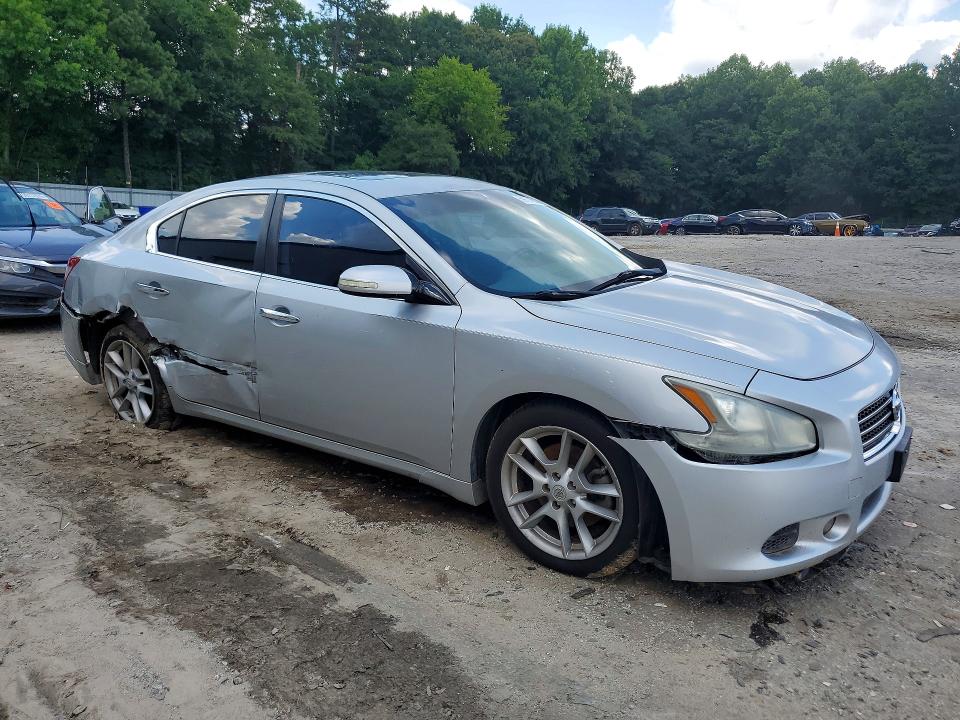 Photo 4 from auction – 2010 NISSAN MAXIMA with VIN 1N4AA5AP2AC861177