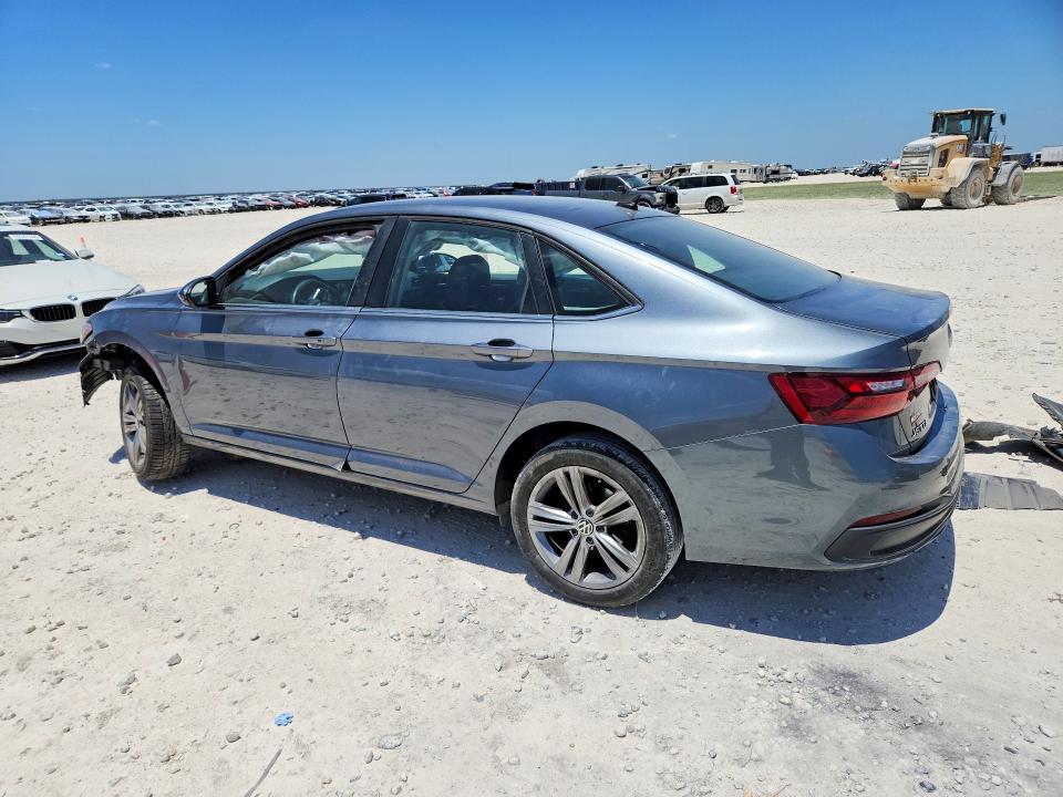 Снимка 2 от търг – 2024 VOLKSWAGEN JETTA с VIN 3VWEM7BU3RM003839