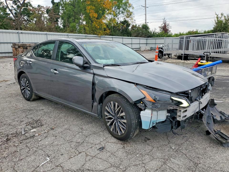 Photo 4 from auction – 2023 NISSAN ALTIMA with VIN 1N4BL4DV8PN334499