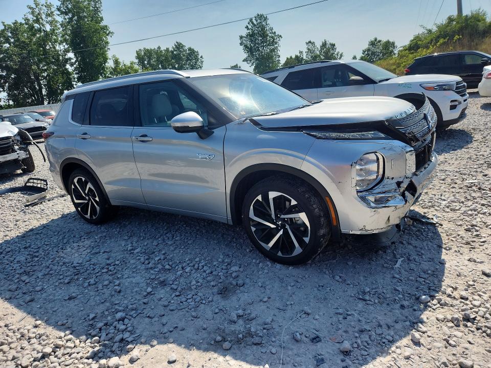 Photo 4 from auction – 2025 MITSUBISHI OUTLANDER with VIN JA4T5WA91SZ035251
