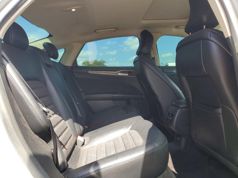 Zdjęcie 10 z aukcji – 2017 FORD FUSION z VIN 3FA6P0LU1HR382125