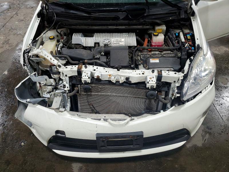 Photo 12 from auction – 2014 TOYOTA PRIUS with VIN JTDKN3DUXE1756140
