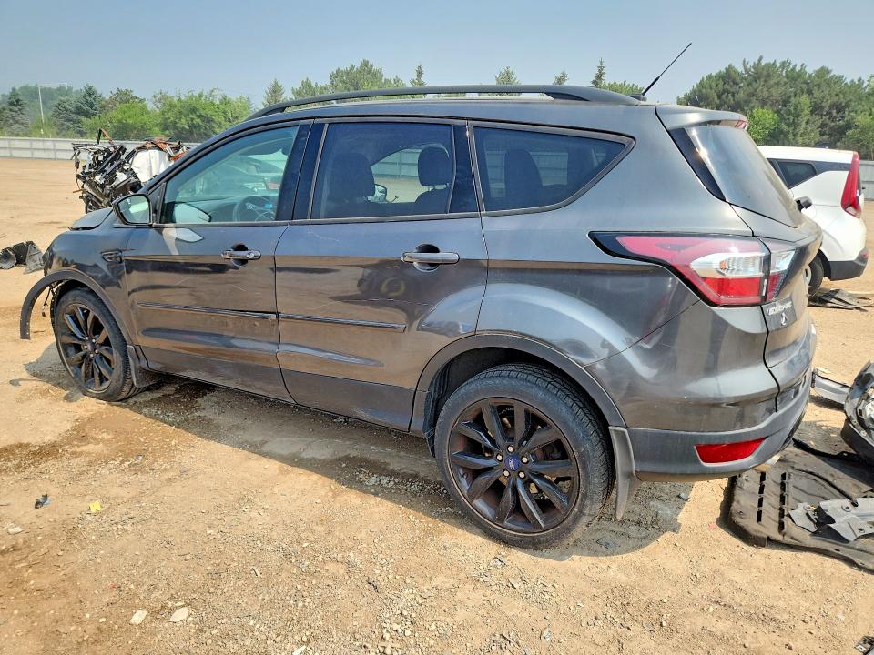 Foto 2 de la subasta – 2017 FORD ESCAPE con VIN 1FMCU9G98HUB97123