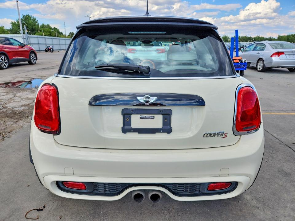 Photo 6 from auction – 2016 MINI COOPER with VIN WMWXP7C50G2C60925