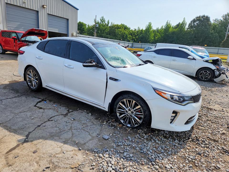 Photo 4 from auction – 2018 KIA OPTIMA with VIN 5XXGV4L2XJG214207
