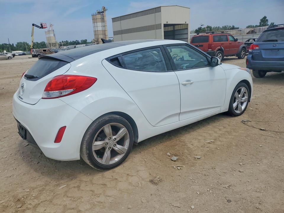 Photo 3 from auction – 2014 HYUNDAI VELOSTER with VIN KMHTC6AD6EU191914
