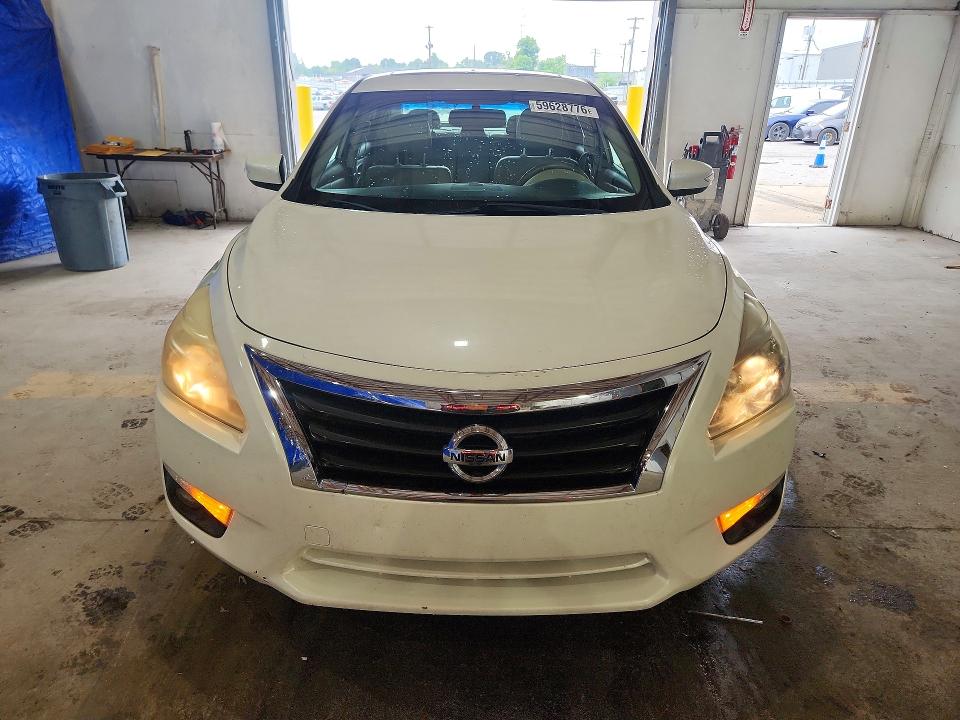 Photo 5 from auction – 2015 NISSAN ALTIMA with VIN 1N4AL3AP9FC136150