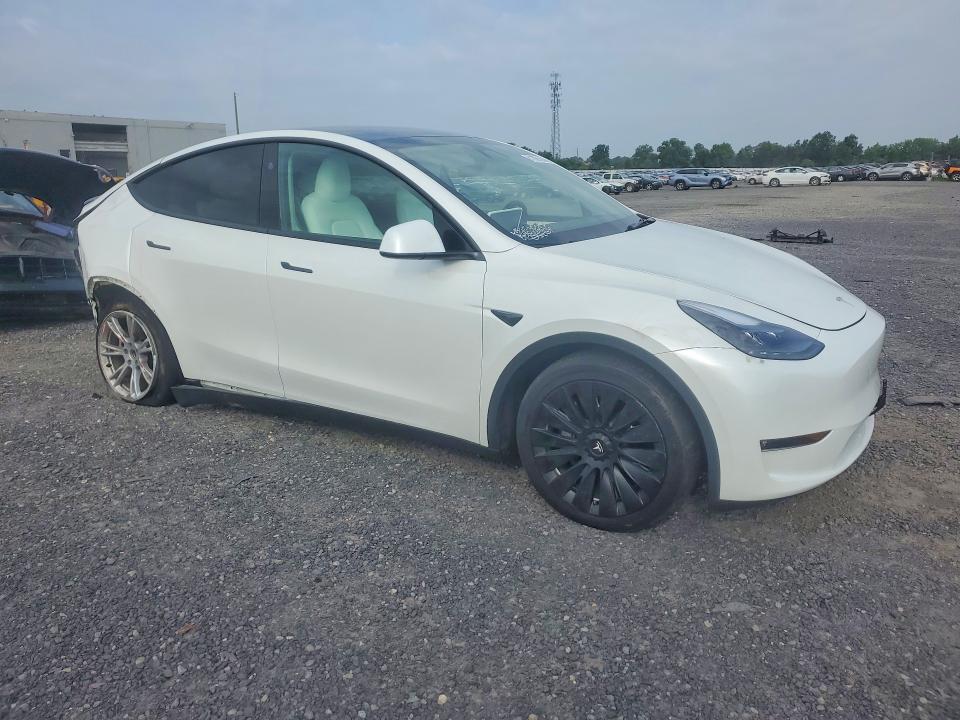 Photo 4 from auction – 2024 TESLA MODEL Y with VIN 7SAYGAEEXRF073760