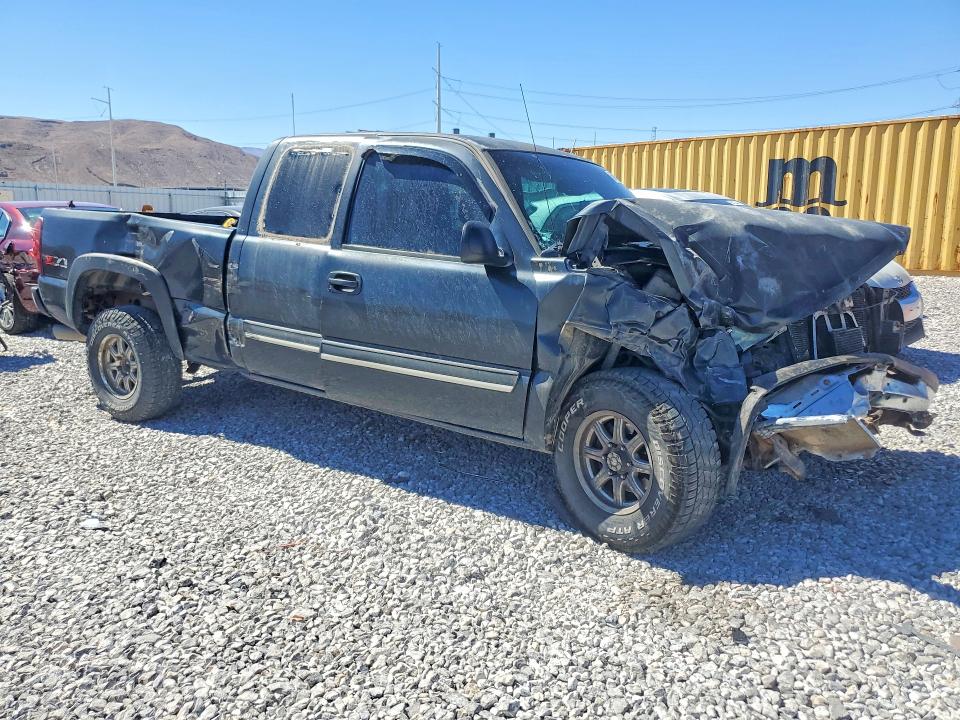 Photo 4 from auction – 2003 CHEVROLET SILVERADO with VIN 1GCEK19T53E375988