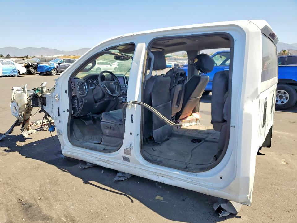 Photo 2 from auction – 2023 CHEVROLET SILVERADO with VIN 1GC1YNEY2PF159490