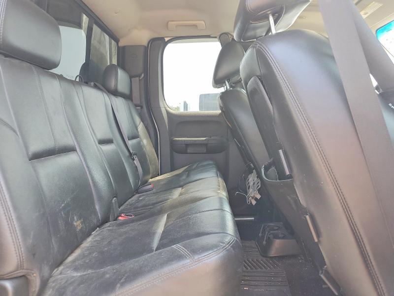 Photo 10 from auction – 2010 CHEVROLET SILVERADO with VIN 1GCSKTE09AZ216181