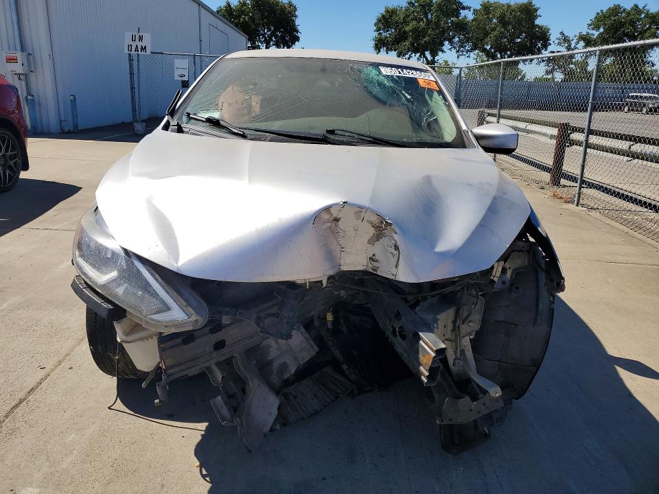 Photo 5 from auction – 2016 NISSAN SENTRA with VIN 3N1AB7AP9GY337420