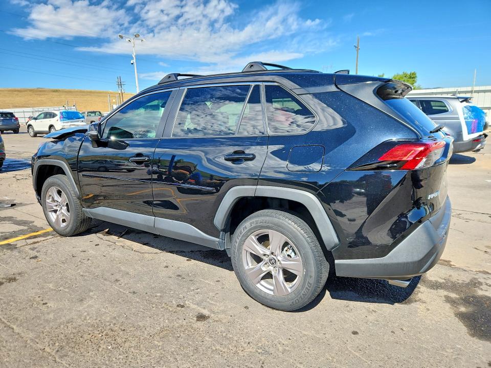 Photo 2 from auction – 2022 TOYOTA RAV4 with VIN 2T3P1RFV1NC287713