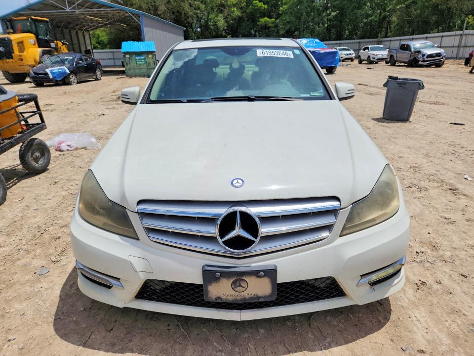 Photo 5 from auction – 2012 MERCEDES-BENZ C with VIN WDDGF8BB6CR206102