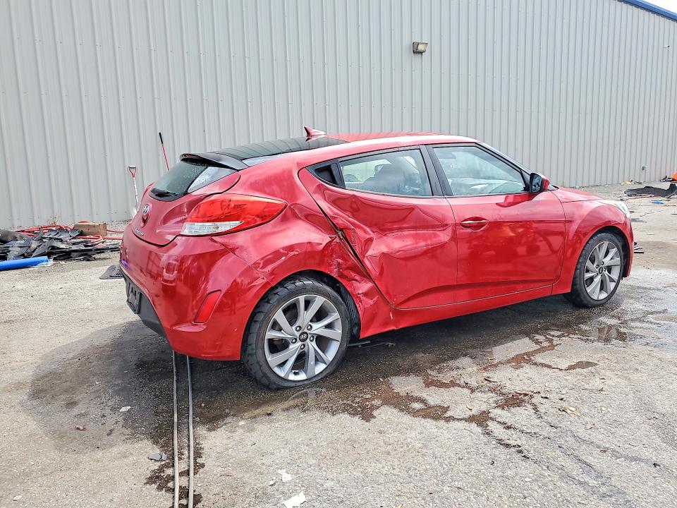 Photo 3 from auction – 2017 HYUNDAI VELOSTER with VIN KMHTC6AD4HU306840