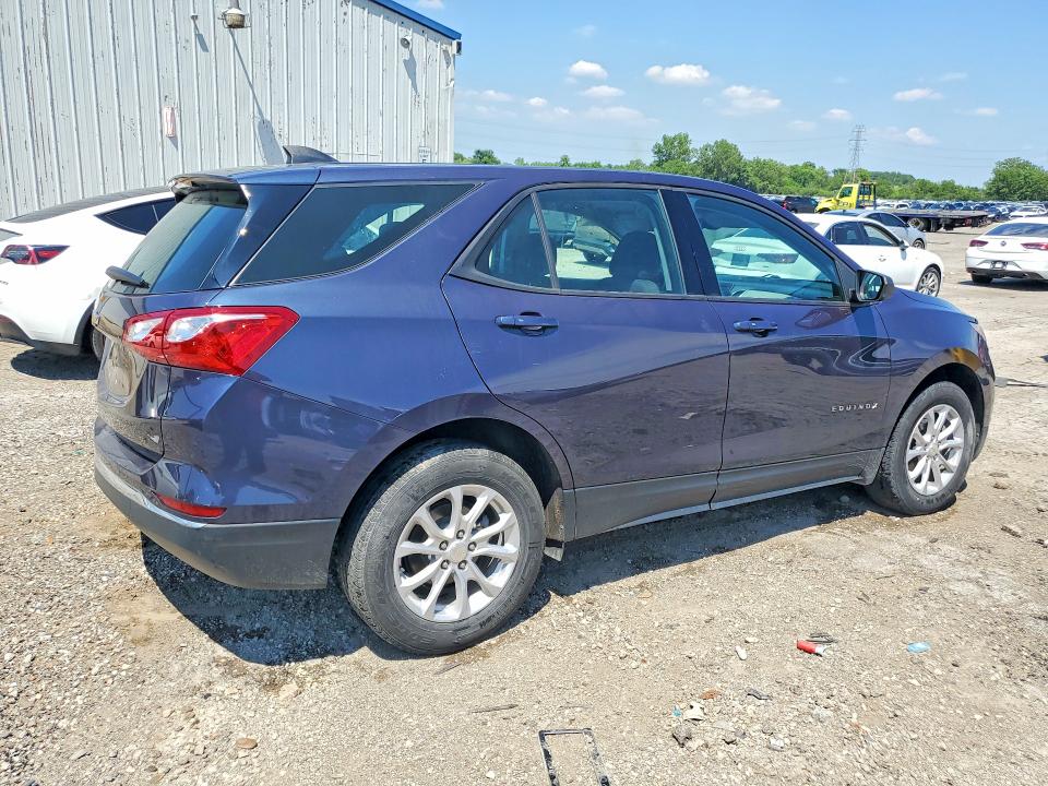 Photo 3 from auction – 2018 CHEVROLET EQUINOX with VIN 3GNAXHEV4JS531917