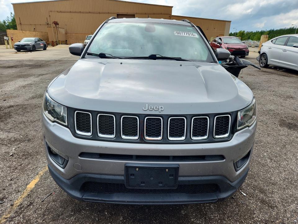 Photo 5 from auction – 2018 JEEP COMPASS with VIN 3C4NJDBB1JT142418