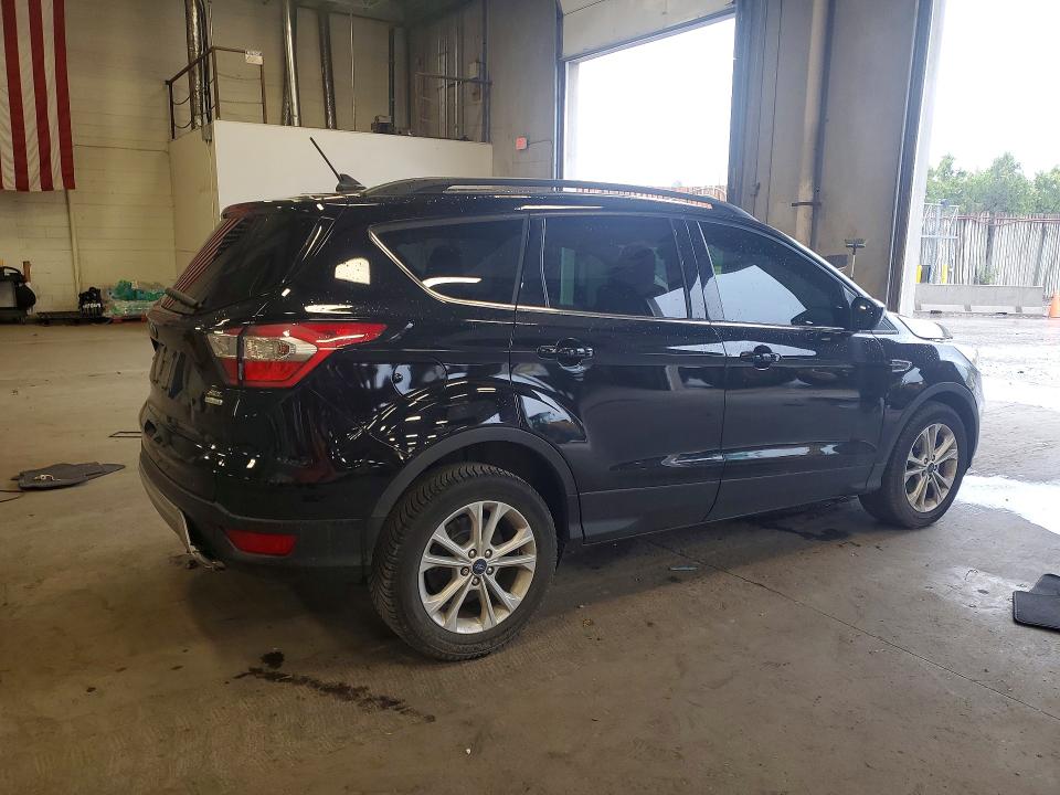 Photo 3 from auction – 2018 FORD ESCAPE with VIN 1FMCU0HD1JUA14083