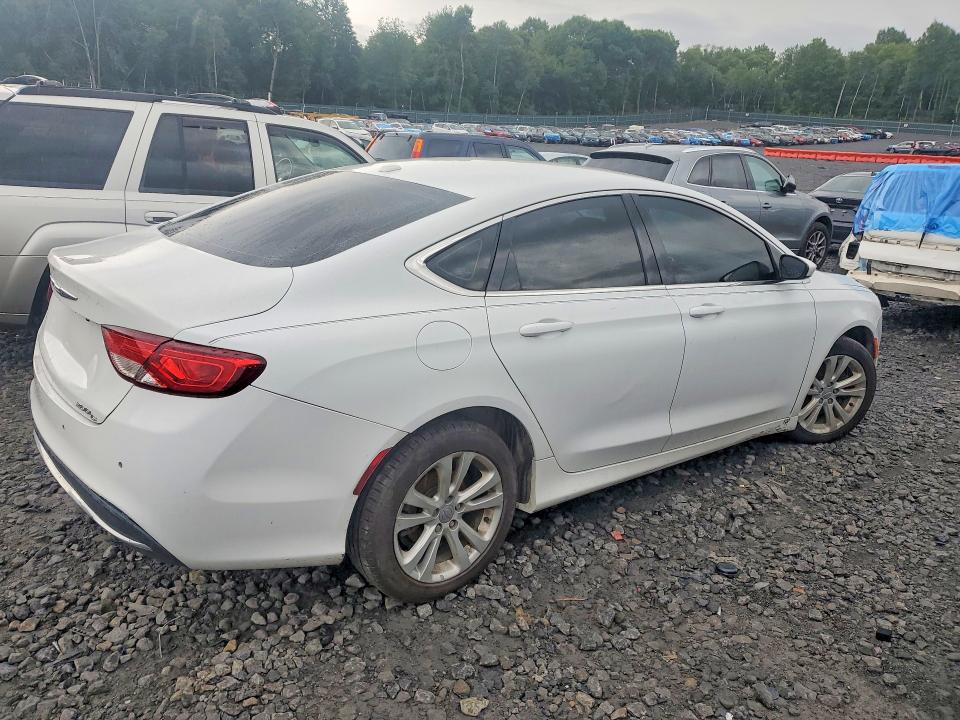Photo 3 from auction – 2015 CHRYSLER 200 with VIN 1C3CCCAB3FN725534
