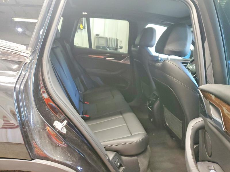 Foto 11 de la subasta – 2018 BMW X3 con VIN 5UXTR9C52JLD74111