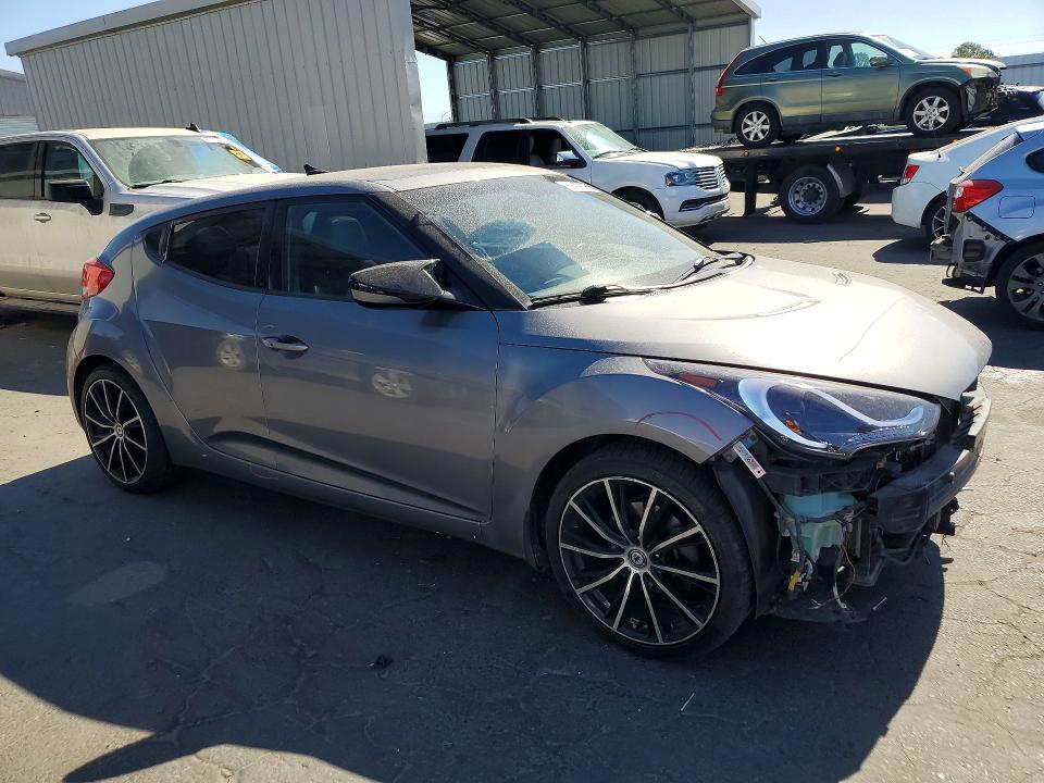 Photo 4 from auction – 2013 HYUNDAI VELOSTER with VIN KMHTC6AD5DU162533