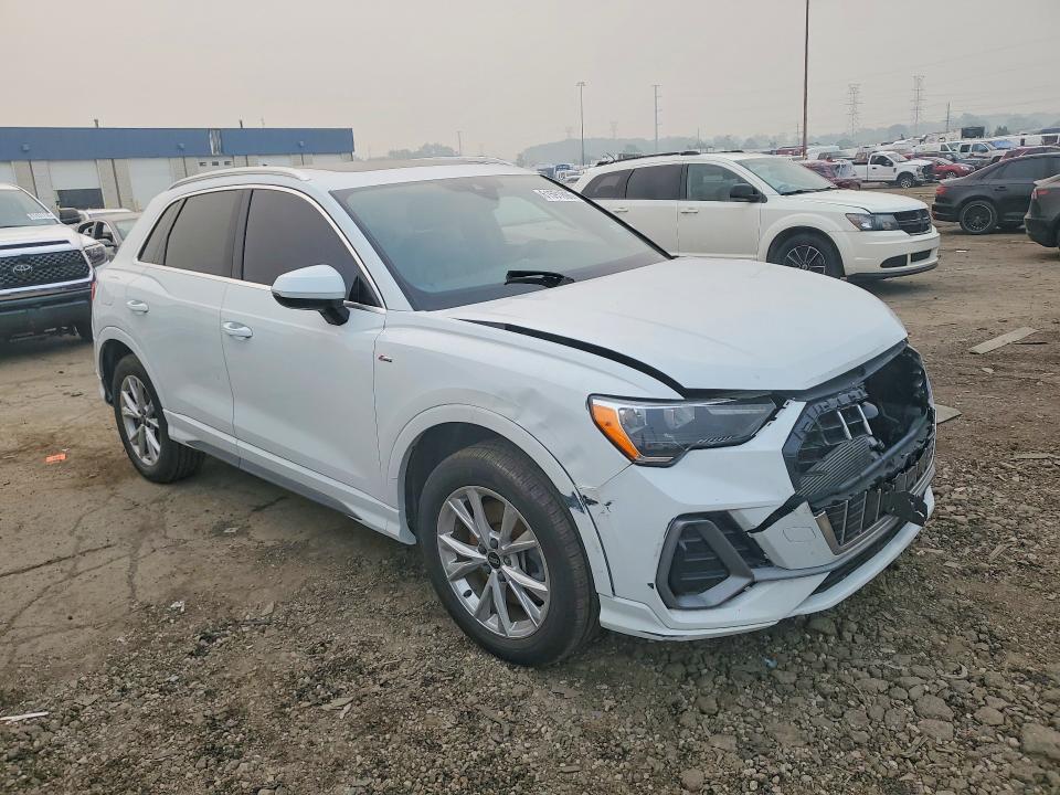 Photo 4 from auction – 2021 AUDI Q3 with VIN WA1DECF32M1050690
