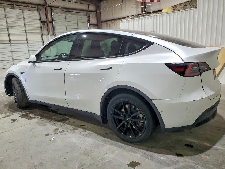 Photo 2 from auction – 2022 TESLA MODEL Y with VIN 7SAYGDEE4NA013028