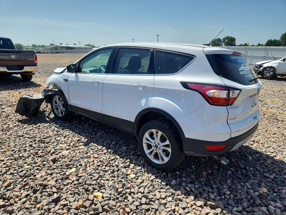 Photo 2 from auction – 2017 FORD ESCAPE with VIN 1FMCU0GD8HUE76944