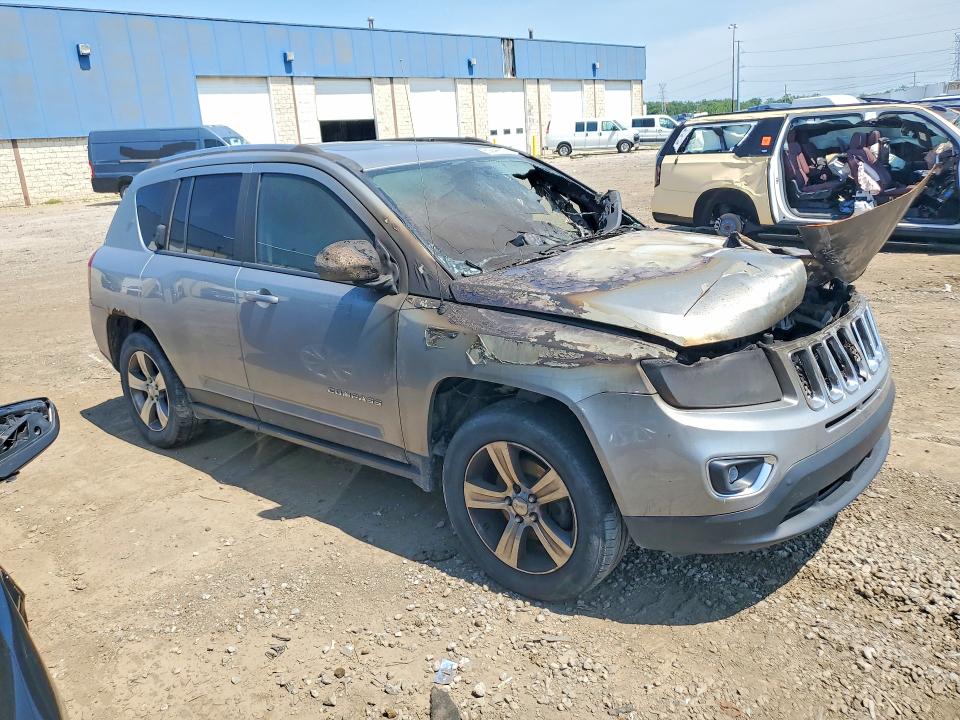 Photo 4 from auction – 2016 JEEP COMPASS with VIN 1C4NJDEBXGD764316