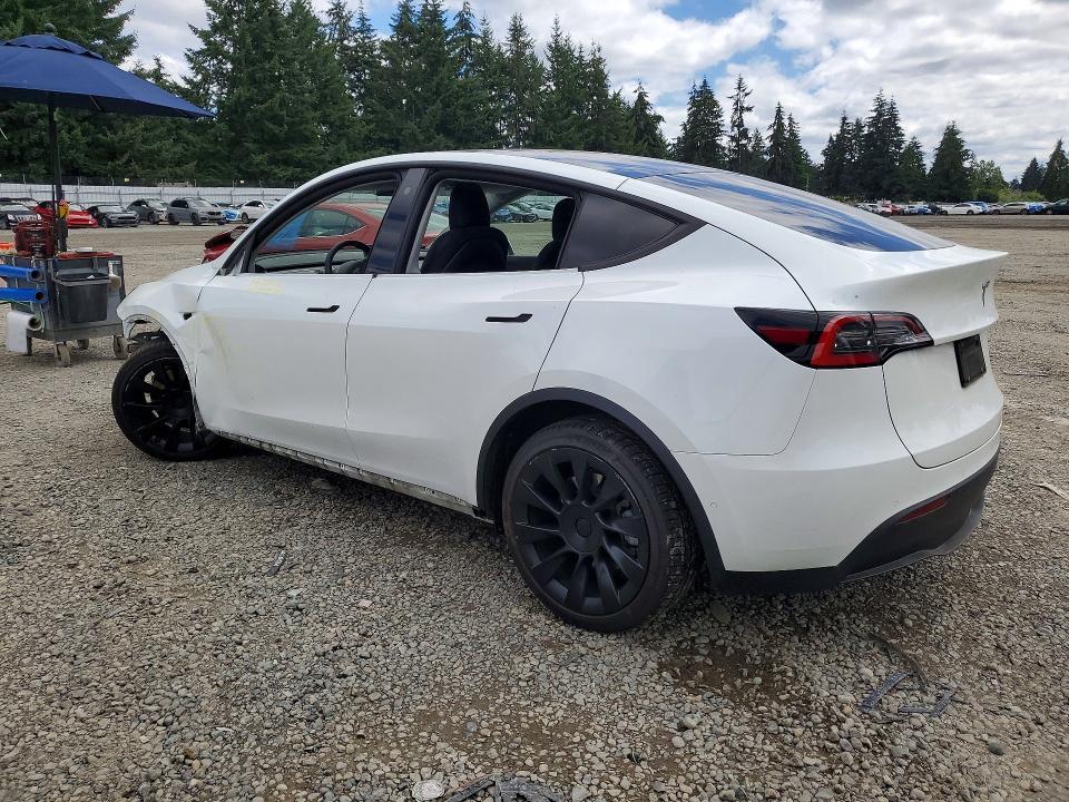 Photo 2 from auction – 2021 TESLA MODEL Y with VIN 5YJYGDEEXMF102097