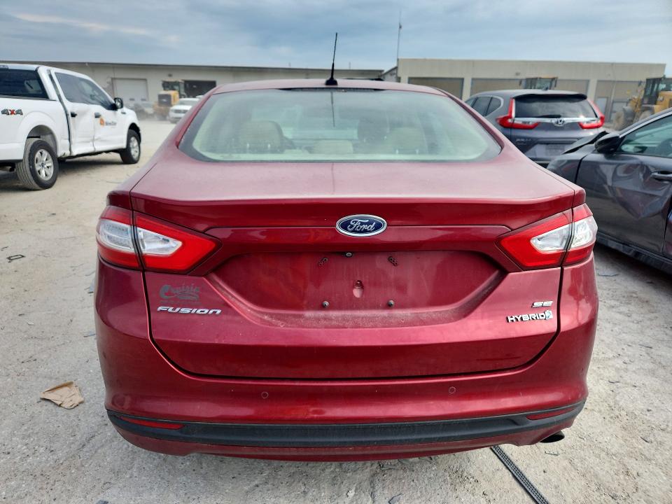 Foto 6 de la subasta – 2014 FORD FUSION con VIN 3FA6P0LU3ER295869