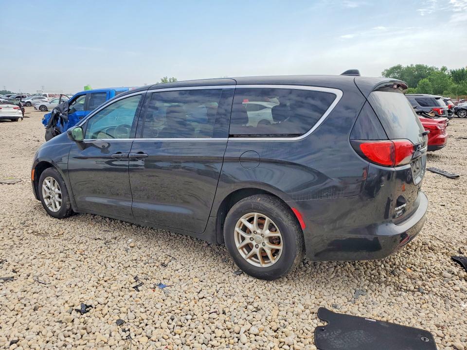 Photo 2 from auction – 2017 CHRYSLER PACIFICA with VIN 2C4RC1DGXHR502219