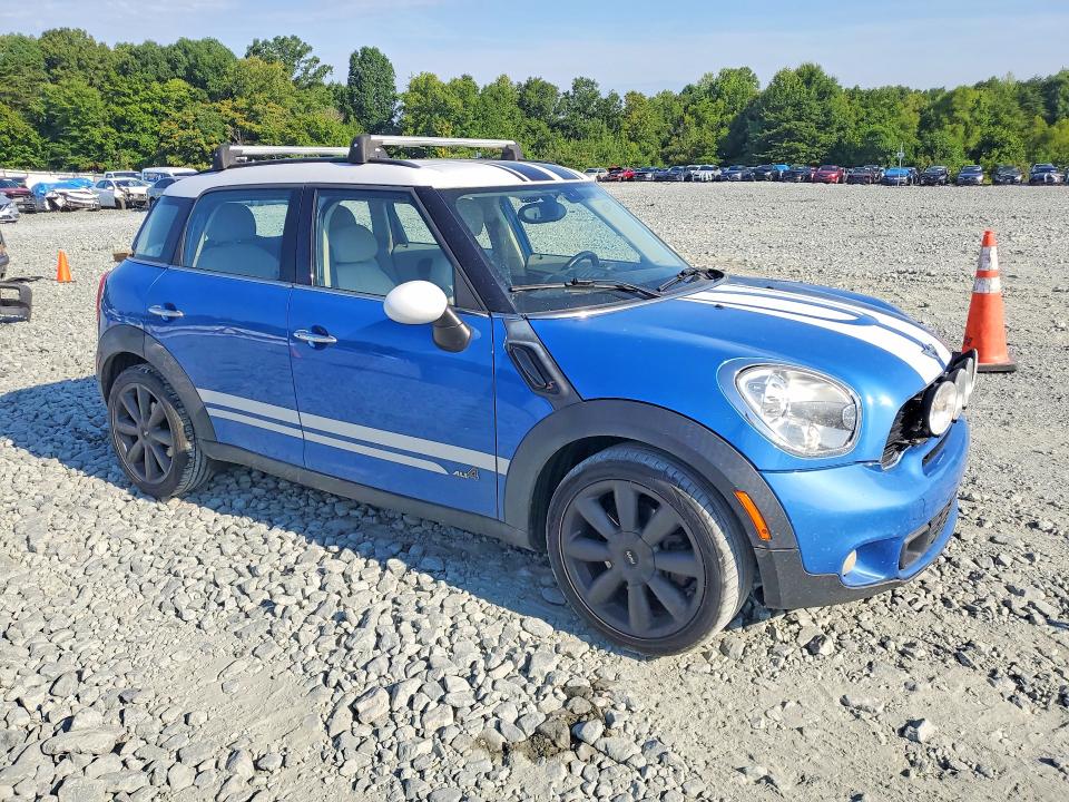 Photo 4 from auction – 2011 MINI COOPER with VIN WMWZC5C59BWL54566