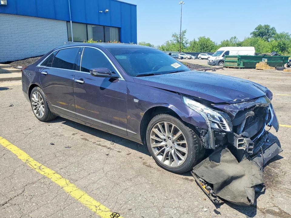 Photo 4 from auction – 2018 CADILLAC CT6 with VIN 1G6KD5RS8JU105445
