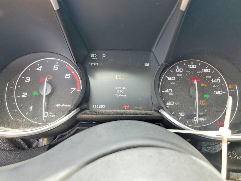 Photo 9 from auction – 2017 ALFA ROMEO GIULIA with VIN ZARFAECN0H7545054