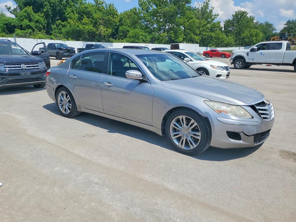 Photo 4 from auction – 2010 HYUNDAI GENESIS with VIN KMHGC4DE5AU085801