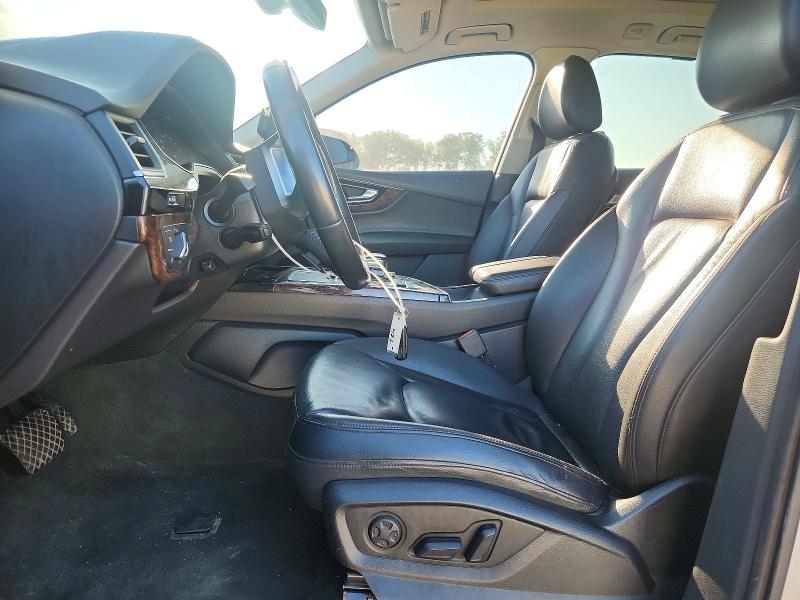 Photo 7 from auction – 2017 AUDI Q7 with VIN WA1LAAF78HD033458