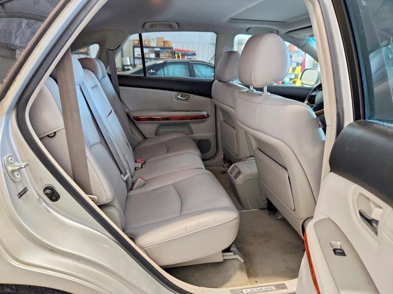 Photo 11 from auction – 2005 LEXUS RX with VIN 2T2HA31U35C082995