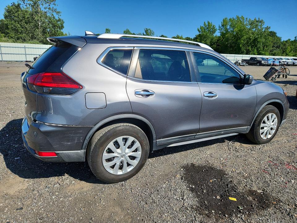 Photo 3 from auction – 2017 NISSAN ROGUE with VIN KNMAT2MV1HP558939
