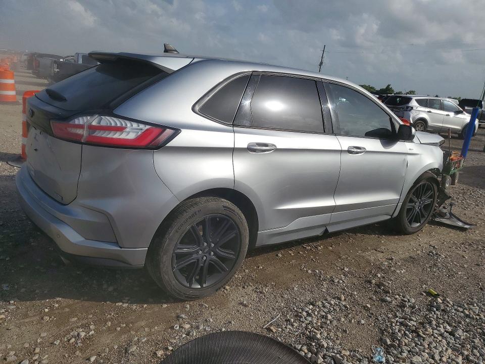 Photo 3 from auction – 2020 FORD EDGE with VIN 2FMPK3J98LBB55756