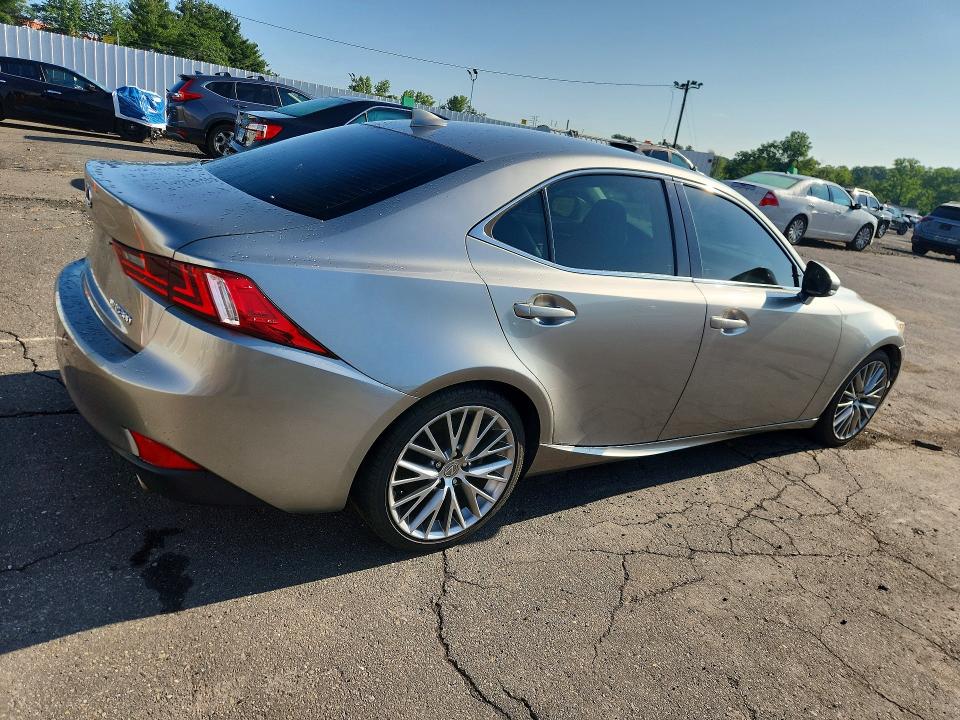 Photo 3 from auction – 2016 LEXUS IS with VIN JTHCM1D27G5003928