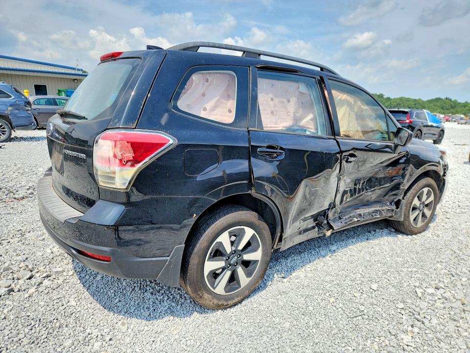 Photo 3 from auction – 2018 SUBARU FORESTER with VIN JF2SJABC1JH403850