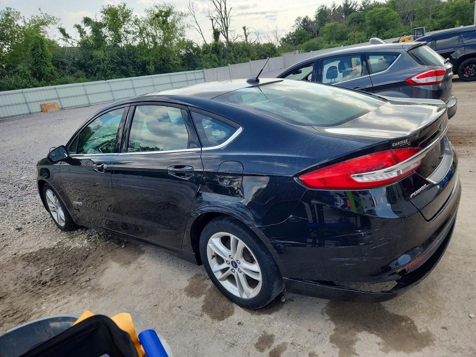 Photo 2 from auction – 2018 FORD FUSION with VIN 3FA6P0LU7JR141367