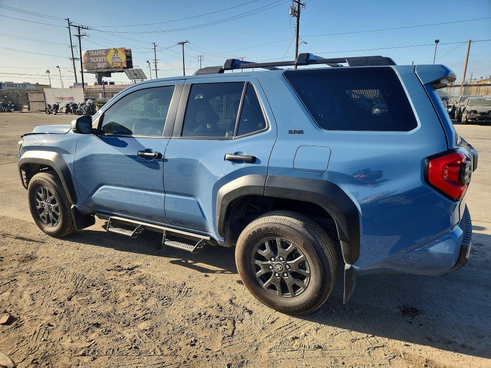 Photo 2 from auction – 2025 TOYOTA 4RUNNER with VIN JTEVA5AR6S5006173