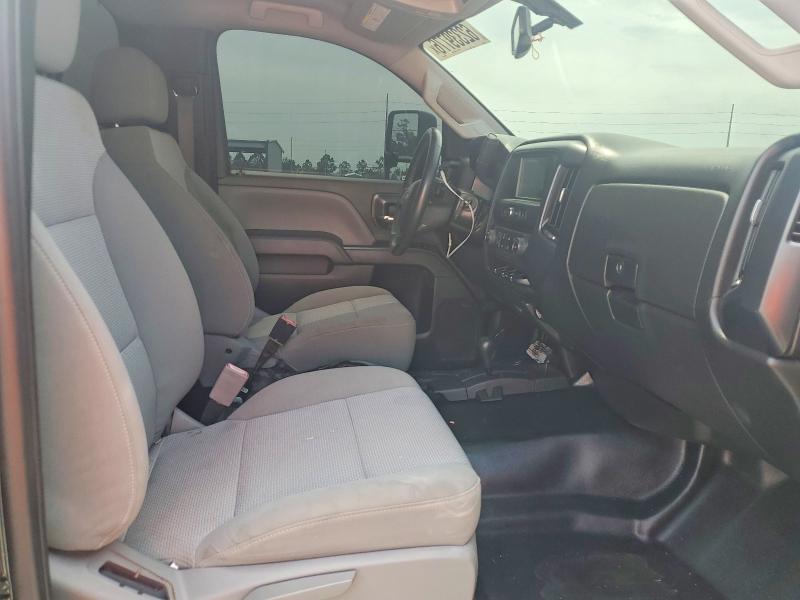 Photo 10 from auction – 2017 CHEVROLET SILVERADO with VIN 1GC3KYCG2HZ339400